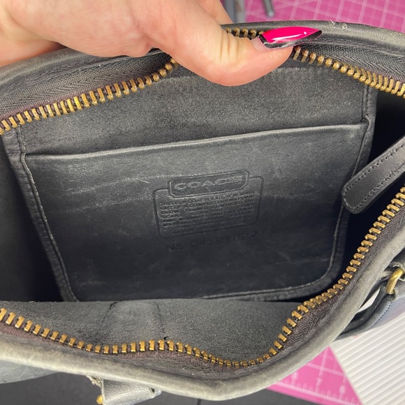 VINTAGE SLIM HANDLE CLUTCH BY COACH - Picture 9 of 13